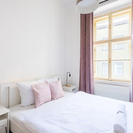 Budget Reznicka Apartment Prague Exterior photo