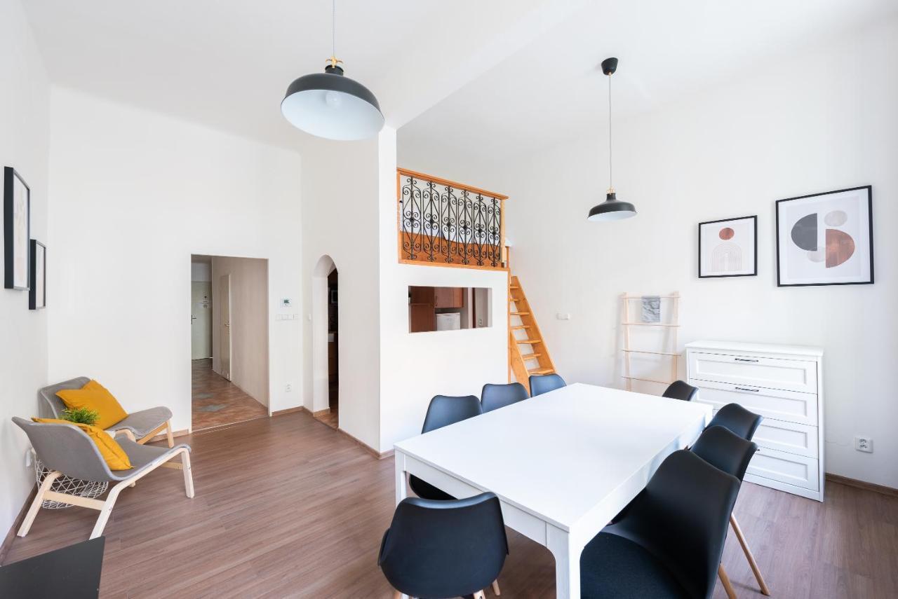 Budget Reznicka Apartment Prague Exterior photo